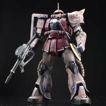 RG MS-06S シャア専用ザク 1/144 塗装済 完成品_画像3