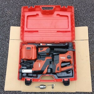 大特価！！！　★即決39000円★　TE4-A22　HILTI 　ヒルティ　ハンマードリル　バッテリー×2