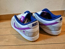 Rayssa Leal × Nike SB Dunk Low PRM Pure Platinum and Vivid Purple　ライッサ・レアウ × ナイキ SB ダンク ロー PRM _画像2