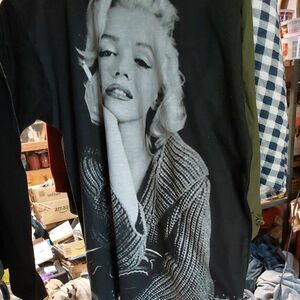 古着　マリリン・モンロー　たばこ　半袖Tシャツ　サイズLです