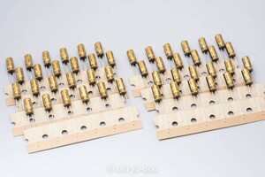 ニチコンFG（ファインゴールド）50V／0.47μF　アルミ電解コンデンサ　カットテープ　新品48個セットA