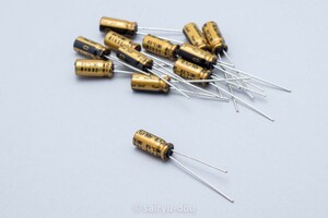 ニチコンFG（ファインゴールド）50V／0.1μF　アルミ電解コンデンサ　新品12個セットA