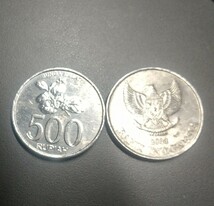 5506 インドネシア500ルピー10枚年号無選別_画像2