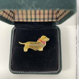 未使用品☆非売品　DAKS　ダックス☆ピンバッチ☆ダックスフント犬　盲導犬限定チャリティー　ダックスフンド