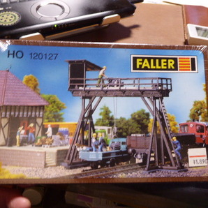 鉄道模型レイアウトの増設に最適ですHO FALLER１２０１２７GANTRY CRANE セット貴重品美品の画像1