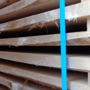 杉 座板 丸み付き 自然乾燥荒材 2ｍ×15ｍｍ厚165ｍｍ幅：11枚（1坪入り）の画像3