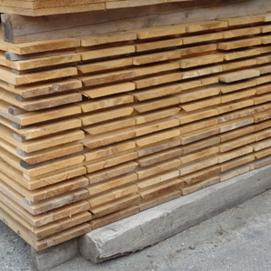 杉 座板 丸み付き 自然乾燥荒材 2ｍ×15ｍｍ厚165ｍｍ幅：11枚（1坪入り）の画像4