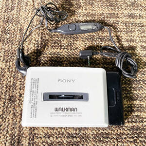 ★ 中古★SONY WALKMAN FM/AMラジオ カセットウォークマン WM-FX833【WM-FX833】D4OO