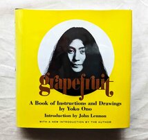 オノ・ヨーコ グレープフルーツ 洋書 ジョン・レノン Grapefruit Yoko Ono + John Lennon A Book of Instructions and Drawings_画像1