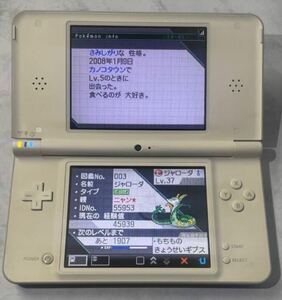 【美品】ニンテンドー DSiLL ホワイト　ポケモンソフト付き