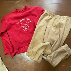  Uniqlo girl lovely Mickey Chan fleece pyjamas part shop put on 