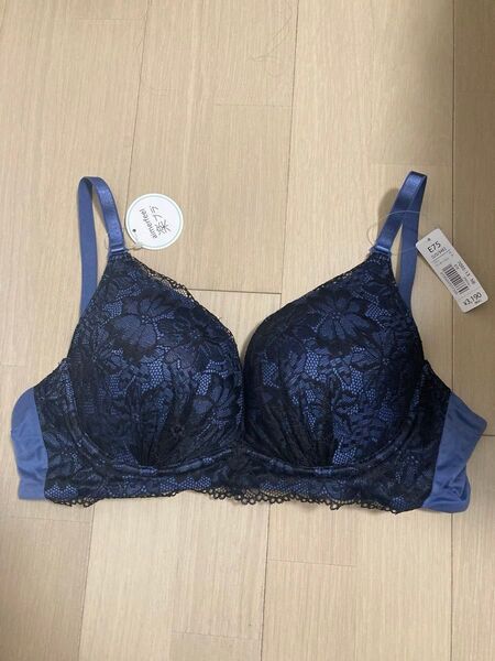 新品 エメフィール 楽ブラ E75