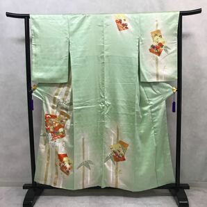 着物 総柄 袷 付下げ 正絹 春夏秋冬 薄緑色 綸子 四季草花 着丈158cm 裄丈62cm 0318-15yの画像1