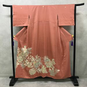 着物　総柄　袷　留袖　正絹　春夏秋冬　サーモンピンク色　四季草花　着丈154cm 裄丈63cm 0321-44y