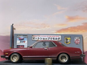 ★★　1/24　トヨタ チェイサー 　MX41 チキチキれーしんぐ LED街灯照明　中古車屋で草ヒロ 自作ジオラマ完成品 ケース付　★★