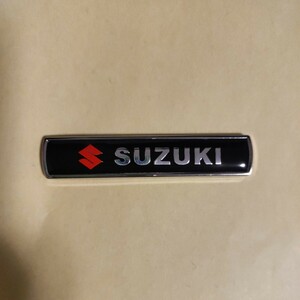 スズキ SUZUKI エンブレム 7.7 × 1.1cm 未使用品