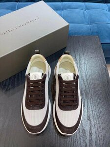 Brunello Cucinelli ブルネロクチネリ 　イタリア　メンズ　シューズ　靴　スニーカー カジュアル　ホワイト size39-44 サイズ選択可能