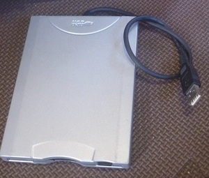 【中古、動作確認済】USB 3.5インチFDD、NEC Floppy Disk Unit PC-VP-BU04/OP-210-74501
