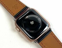 ICH【中古品】 Applewatch Series5 A2092 40mm GPS 32GB ゴールドアルミニウム (ケース 充電器付き) 〈189-240326-ss1-ICH〉_画像4