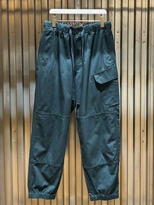 WILD LIFE TAILOR Adam et Rope' ワイルドライフテイラー アダムエロペ　コットンジョガーパンツ　ボトルグリーン　M