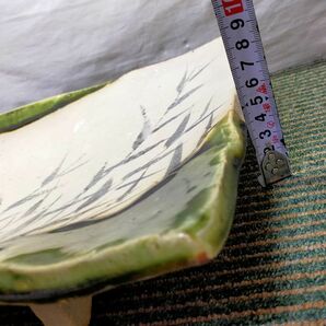 【NK808】玉山窯 玉置保夫 織部焼 部鷺絵 焼物皿 サギ 大皿 幅約48.5cm 角皿 美濃 長方皿の画像10