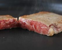 大容量2kg 牛肉サーロインステーキ　成型肉　国産牛脂　◯_画像2