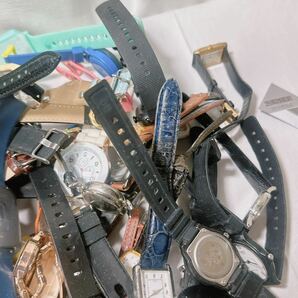 BI 【動作未確認ジャンク】メンズ レディース 腕時計 大量 まとめ 約3800kg セイコー SEIKO カシオ CASIO ベルト パーツ 等の画像7
