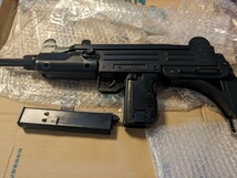 東京マルイ UZI エアガン　エアーコッキング　18歳以上　箱無し　 SMG 　ウージー　エアコキ_画像2