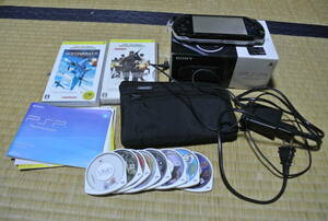 PSP3000　プレイステイションポータブル　ソフト１1本セット　メモリースティック付き