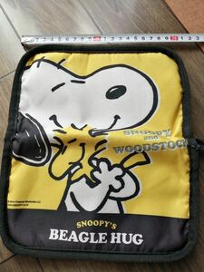 4月から値上　値下不可　スヌーピーSNOOPY　BEAGLE HUGマルチケース　カードケース母子手帳通帳保険証パスポートケース