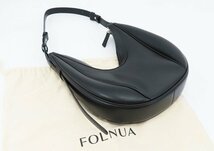 ◇美品【FOLNUA フォルニュア】ショルダーバッグ オーバルバッグ ブラック_画像2