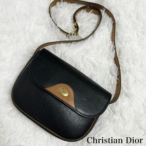 美品！Christian Dior クリスチャンディオール　ショルダーバッグ　ななめがけ　ロゴ金具