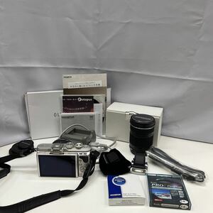 A363/【中古品】OLYMPUS PEN オリンパス E-PL8 デジタルカメラ レンズ２つ 24-42mm 1:3-5,6 40-150mm 1:4-5,6 ライト 充電器