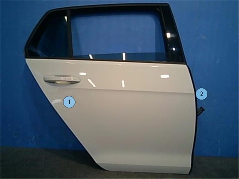 ワーゲン 純正 ゴルフ 《 AUCJZ 》 右リアドア P61700-24000360