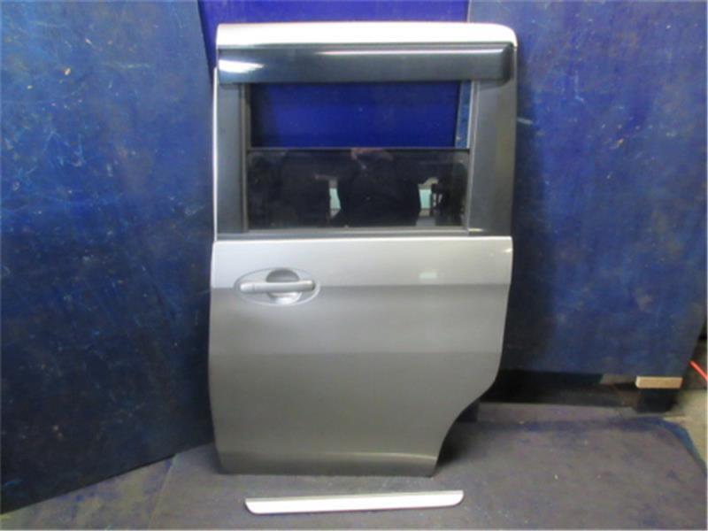 スズキ 純正 スペーシア 《 MK32S 》 左リアドア 68701-81M11 P10300-24001983