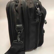 ★極美品★ TUMI トゥミ 2wayハンドバッグ ボストン 26141DH ショルダーバッグ メンズ ナイロン レザー エクスパンタブル A4収納可能_画像5