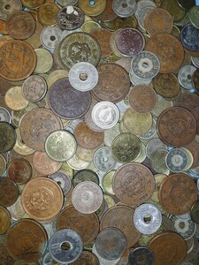 C77　日本古銭　銀貨と各種銅貨のおまとめ　2銭龍銅貨　稲菊5銭白銅貨　など