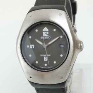 2403-641 セイコー 自動巻き発電式 腕時計 SEIKO 3M22 0D40 キネティック 日付 黒文字盤 純正 ラバーベルトの画像1