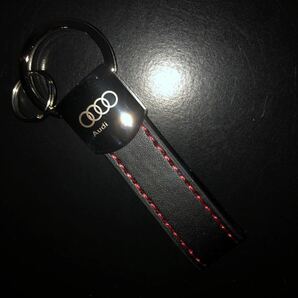 未使用★Audi 純正 キーホルダー 本革 レザー 国内ディーラー 正規品 アウディ ノベルティ★赤ステッチの画像6