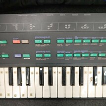 【不動ジャンク品】 YAMAHA DX100 ヤマハ デジタルシンセサイザー SYNTHESIZER キーボード ソフトケース付き　み_画像3