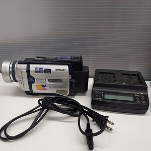 SONY ソニー ハンディカム DCR-TRV30 デジタルビデオカメラ 充電器付き ジャンク品　み