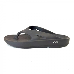OOFOS ウーフォス ビーチサンダル EU 41 - ポリウレタン 黒 メンズ 靴