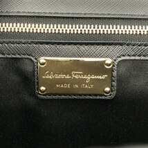 サルバトーレフェラガモ SalvatoreFerragamo ショルダーバッグ 21E480 ジニー/ヴァラ レザー 黒 チェーンショルダー バッグ_画像7