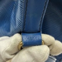 ルイヴィトン LOUIS VUITTON ショルダーバッグ M44005 ノエ レザー（LVロゴの刻印入り） トレドブルー VI1911 バッグ エピ_画像8