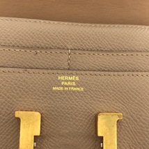 エルメス HERMES 2つ折り財布 コンスタンスコンパクト ヴォーエプソン エタン ゴールド金具 A 財布_画像5