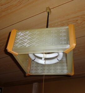 中古　実家整理品　東芝　照明器具　昭和50年代　和室　６畳間　吊り下げ　蛍光灯