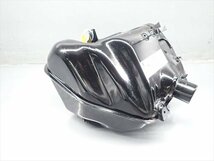 β240222-1 ヤマハ V-MAX1200 VMAX Vマックス 3UF (H11年式) 純正 燃料タンク フューエルタンク 漏れ無し！ 内錆少有り！_画像3