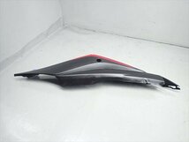 β240301-b ヤマハ YZF-R25 ABS YZF250 RG10J (H29年式) 純正 シートカウル サイドカバー 左 破損無し！_画像1