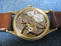 1957年製 GARRARD ガラード 9K金無垢デ二ソンケース ブリティッシュウォッチ 英国高級宝飾店 アンティーク手巻腕時計 稼働良品 注油済み_画像6