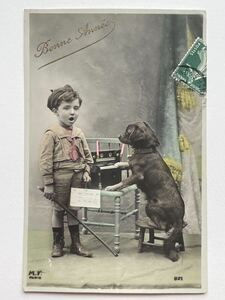 アンティーク ポストカード 絵葉書【楽器を弾く犬と少年の写真】0870E
